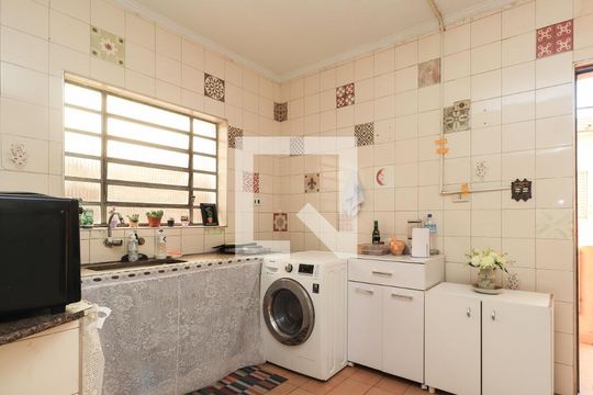 Cozinha e Área de Serviço de casa à venda com 5 quartos, 600m² em Mirandópolis, São Paulo