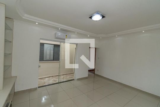 Sala  de casa à venda com 2 quartos, 235m² em Chácara da Barra, Campinas