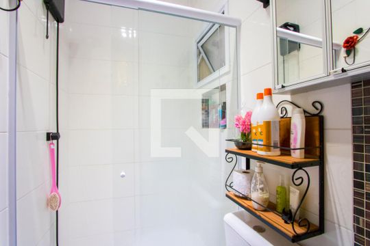 Banheiro de apartamento à venda com 2 quartos, 91m² em Jardim Ipanema, Santo André