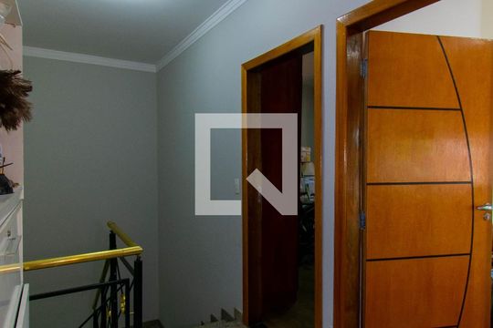 Hall dos Quartos de casa para alugar com 3 quartos, 315m² em Jardim Record, São Paulo
