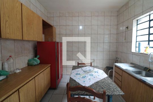 Cozinha de casa para alugar com 2 quartos, 99m² em Quarta Parada, São Paulo
