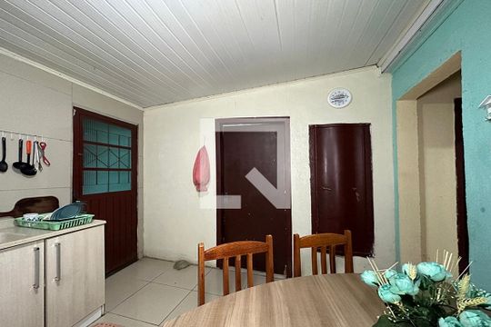 Cozinha 1 casa 1 de casa à venda com 6 quartos, 160m² em Fátima, Canoas