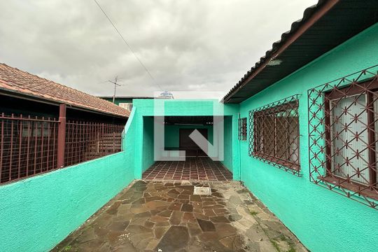 Garagem  de casa à venda com 6 quartos, 160m² em Fátima, Canoas