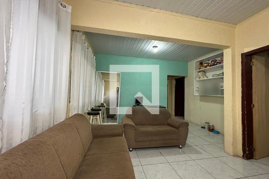 Sala 1 casa 1 de casa à venda com 6 quartos, 160m² em Fátima, Canoas