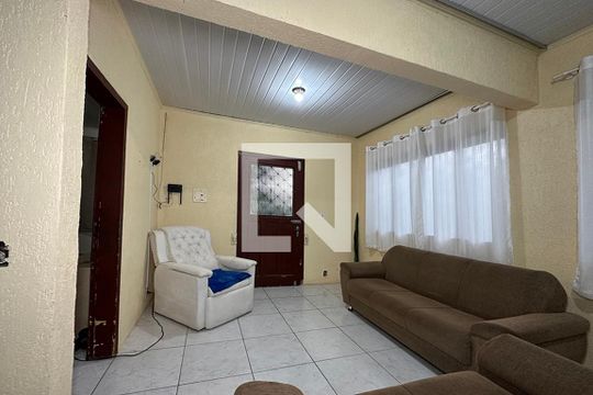 Casa à venda com 6 quartos, 160m² em Fátima, Canoas