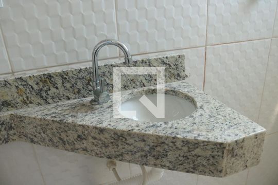 Banheiro da Suíte de apartamento para alugar com 2 quartos, 99m² em Vila Caiçara, Praia Grande