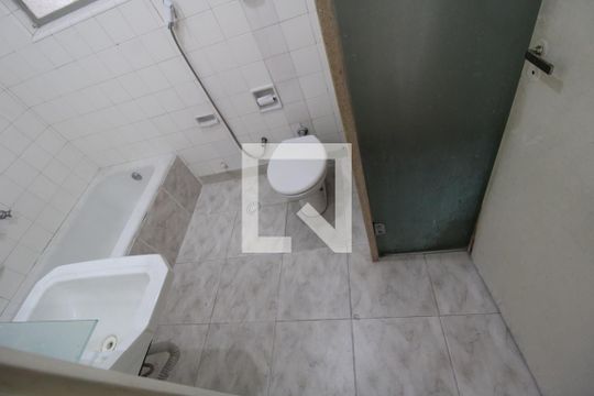 Banheiro  de apartamento para alugar com 2 quartos, 94m² em Santa Cecília, São Paulo