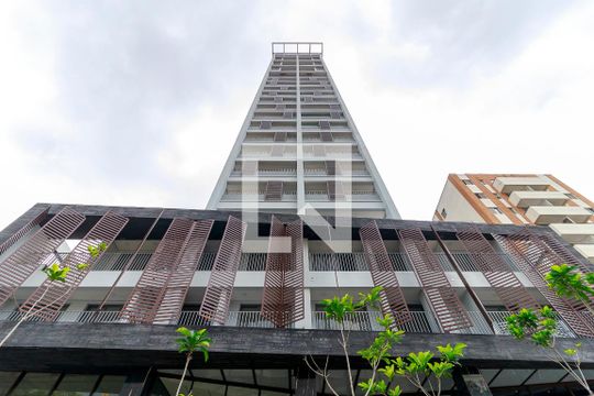 Fachada de kitnet/studio para alugar com 1 quarto, 20m² em Jardim das Acacias, São Paulo