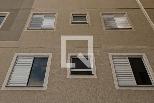 Fachada do bloco de apartamento para alugar com 2 quartos, 38m² em Jardim City, Guarulhos