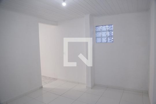 Quarto de casa para alugar com 1 quarto, 40m² em Vila Cavaton, São Paulo