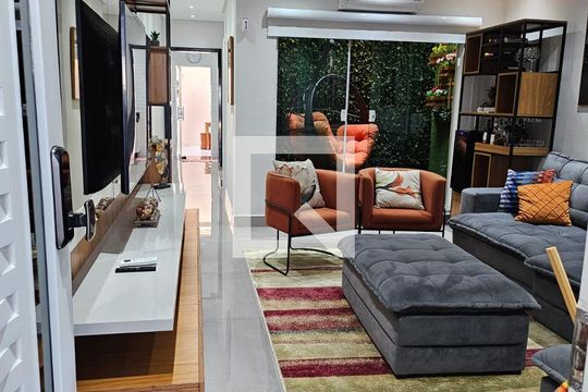 Sala de casa à venda com 3 quartos, 104m² em Vila Santa Isabel, São Paulo