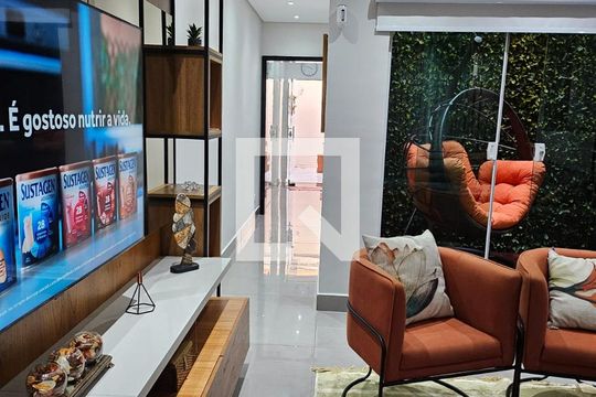 Sala de casa à venda com 3 quartos, 104m² em Vila Santa Isabel, São Paulo