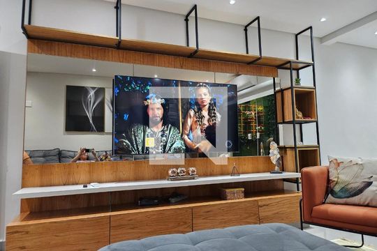 Sala de casa à venda com 3 quartos, 104m² em Vila Santa Isabel, São Paulo