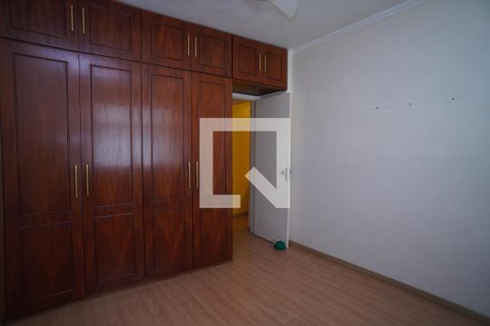 Quarto de apartamento à venda com 2 quartos, 75m² em Santa Rosa, Niterói