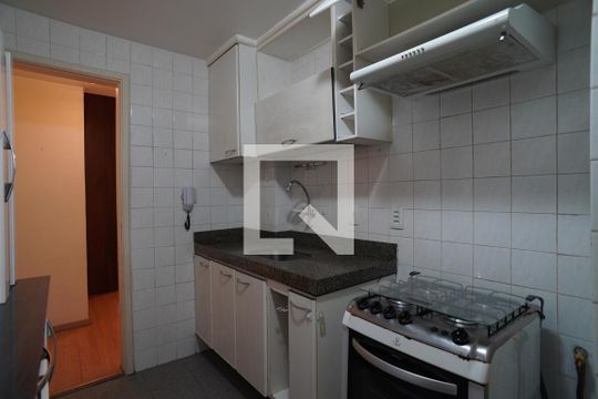Cozinha de apartamento à venda com 2 quartos, 75m² em Santa Rosa, Niterói