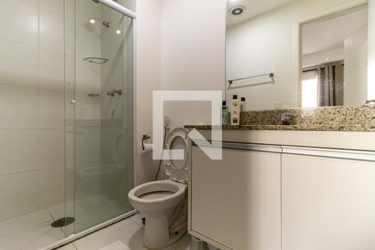 Banheiro de apartamento à venda com 1 quarto, 41m² em República, São Paulo