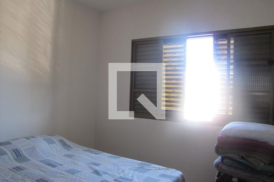 Quarto 2 de casa à venda com 3 quartos, 280m² em Jardim Coimbra, São Paulo