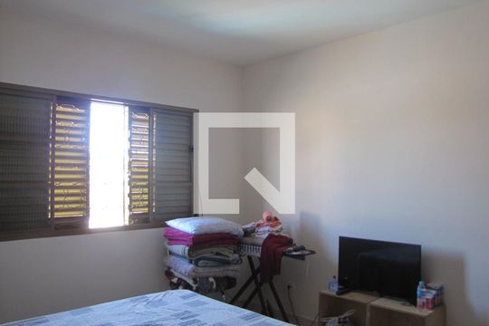 Quarto 2 de casa à venda com 3 quartos, 280m² em Jardim Coimbra, São Paulo