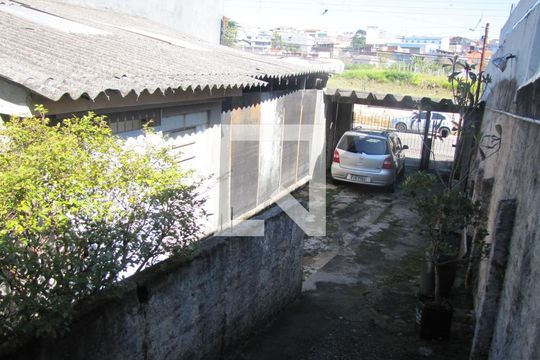 Quintal Garagem de casa à venda com 3 quartos, 280m² em Jardim Coimbra, São Paulo