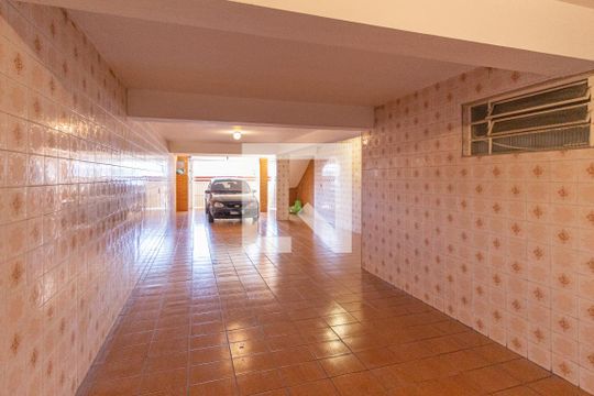 Garagem de casa à venda com 5 quartos, 207m² em Cipava, Osasco