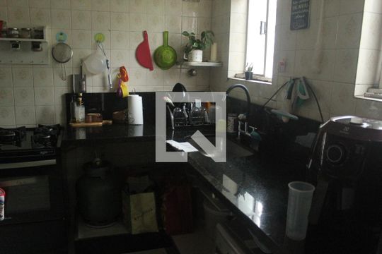 Cozinha de casa à venda com 4 quartos, 180m² em Jardim Consórcio, São Paulo
