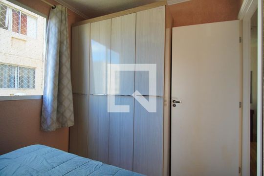 Quarto  1 de apartamento à venda com 2 quartos, 43m² em Sarandi, Porto Alegre