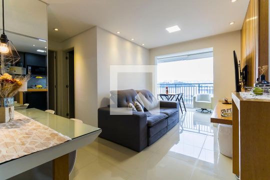 Apartamento para alugar com 2 quartos, 60m² em Vila Anastácio, São Paulo