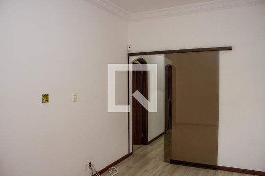 Sala de casa para alugar com 3 quartos, 160m² em Quintino Bocaiuva, Rio de Janeiro