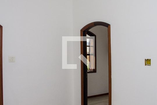 Sala de casa para alugar com 3 quartos, 160m² em Quintino Bocaiuva, Rio de Janeiro