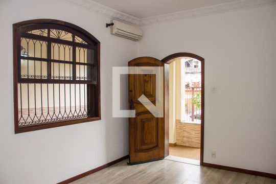 Casa para alugar com 3 quartos, 160m² em Quintino Bocaiuva, Rio de Janeiro