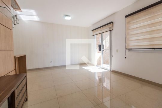 Sala de apartamento para alugar com 3 quartos, 96m² em Monte Cristo, Florianópolis