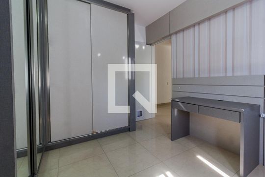 Quarto 2 de apartamento para alugar com 3 quartos, 96m² em Monte Cristo, Florianópolis