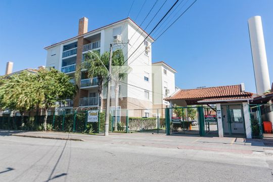 Fachada de apartamento para alugar com 3 quartos, 96m² em Monte Cristo, Florianópolis