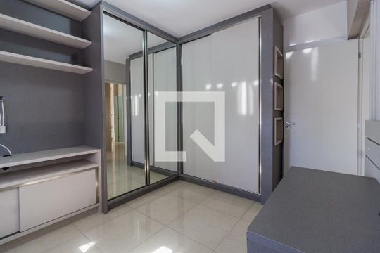 Quarto 2 de apartamento para alugar com 3 quartos, 96m² em Monte Cristo, Florianópolis