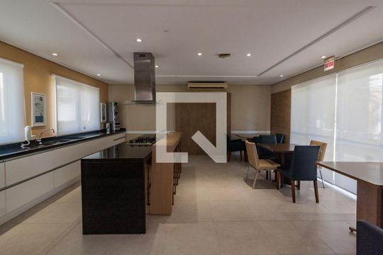 Área comum de apartamento para alugar com 3 quartos, 96m² em Monte Cristo, Florianópolis