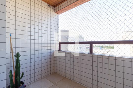 Sacada de apartamento para alugar com 2 quartos, 47m² em Centro, Osasco
