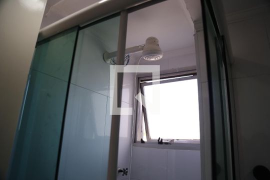 Banheiro de apartamento para alugar com 2 quartos, 62m² em Vila Albertina, São Paulo