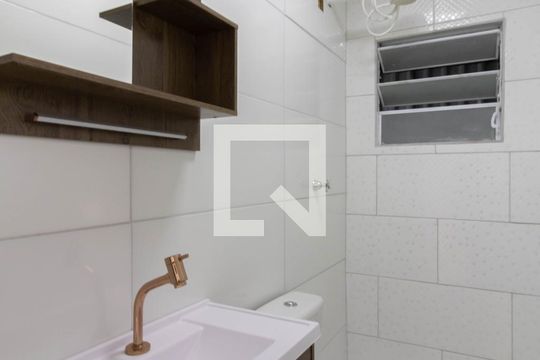 Banheiro de casa para alugar com 1 quarto, 27m² em Jardim Maia, Guarulhos