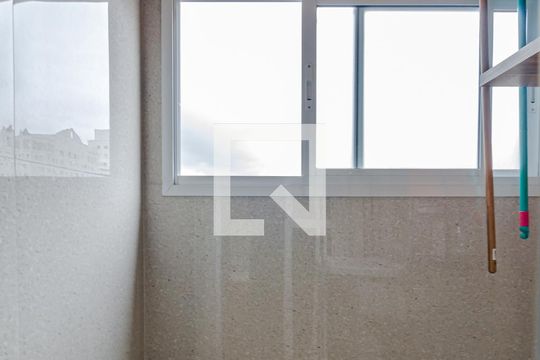 Área de serviço de apartamento para alugar com 1 quarto, 45m² em Cerqueira César, São Paulo