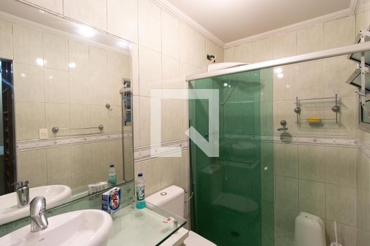 Banheiro de casa à venda com 2 quartos, 100m² em Vila Maria Alta, São Paulo