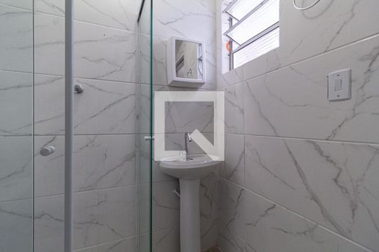 Banheiro de casa para alugar com 1 quarto, 40m² em Helena Maria, Osasco