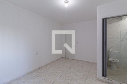Quarto de casa para alugar com 1 quarto, 40m² em Helena Maria, Osasco