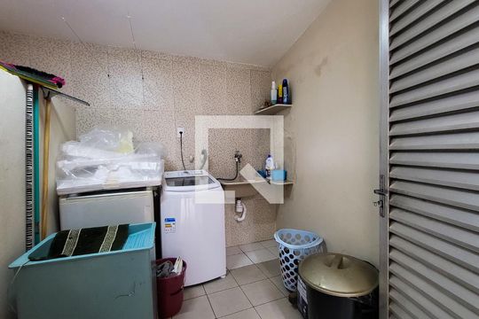 Piso -1(externo):  Área de serviço / Quintal de casa à venda com 6 quartos, 305m² em Vila Arapua, São Paulo