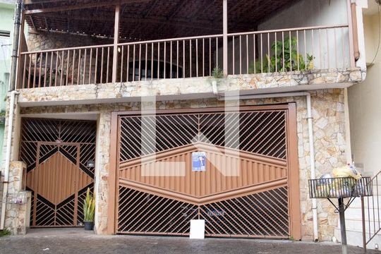 Fachada de casa à venda com 3 quartos, 330m² em Campanário, Diadema