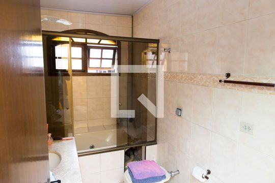 Banheiro da Suíte de casa à venda com 3 quartos, 330m² em Campanário, Diadema