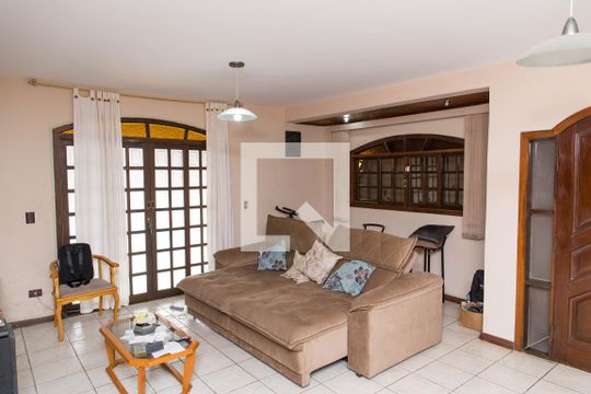 Sala de Estar de casa à venda com 3 quartos, 330m² em Campanário, Diadema