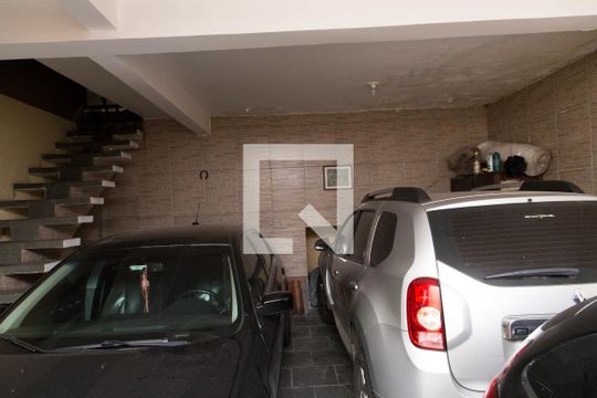 Garagem de casa à venda com 3 quartos, 330m² em Campanário, Diadema