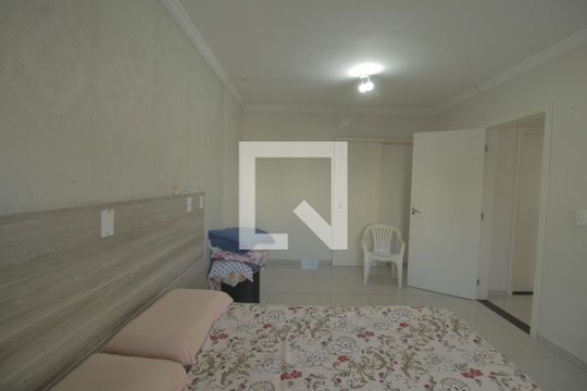 Suite de casa à venda com 4 quartos, 180m² em Sarandi, Porto Alegre