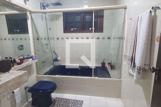 Casa à venda com 3 quartos, 388m² em City Bussocaba, Osasco
