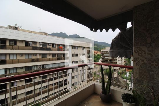 Sala 1 - Varanda se comunica com o quarto 1 de apartamento à venda com 5 quartos, 300m² em Anil, Rio de Janeiro
